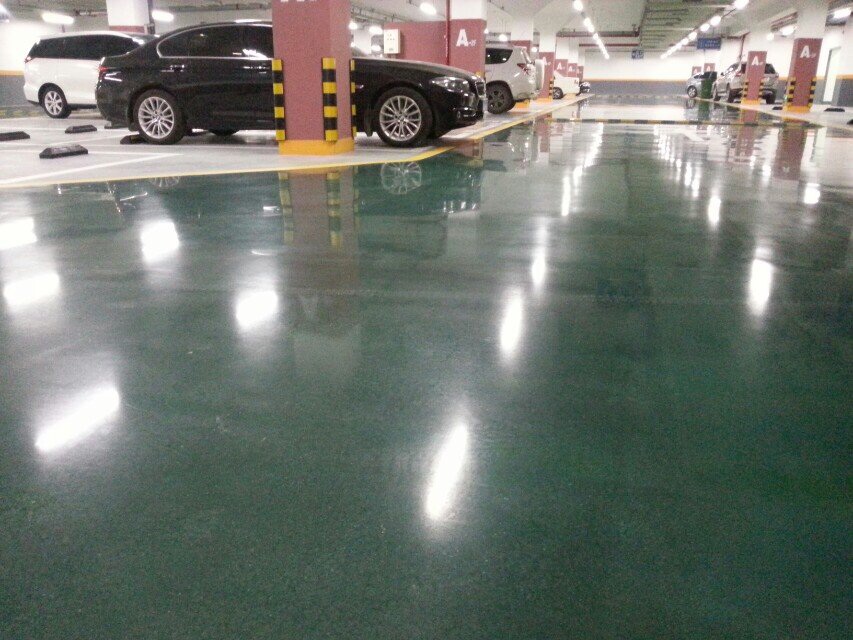 鄭州永威東棠彩色密封固化劑停車場(chǎng)案例(圖2)